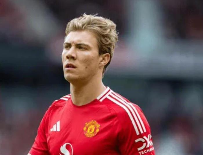 开云APP-迪马济奥：曼联与那不勒斯就霍伊伦租借买断达成协议