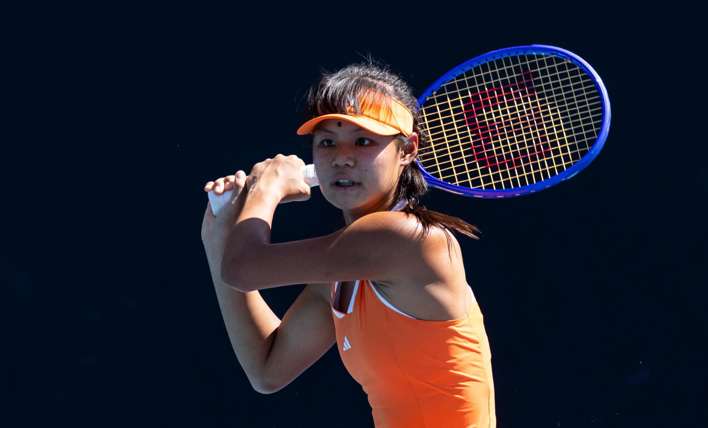 开云网页版-2-0夺15连胜！中国网球15岁天才少女进8强：边哭边扫追赶郑钦文？