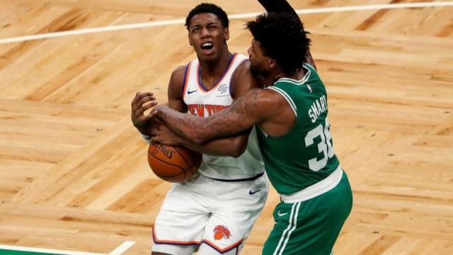 开云APP-巴雷特投篮稳定性显著提升 尼克斯却依旧难求一胜